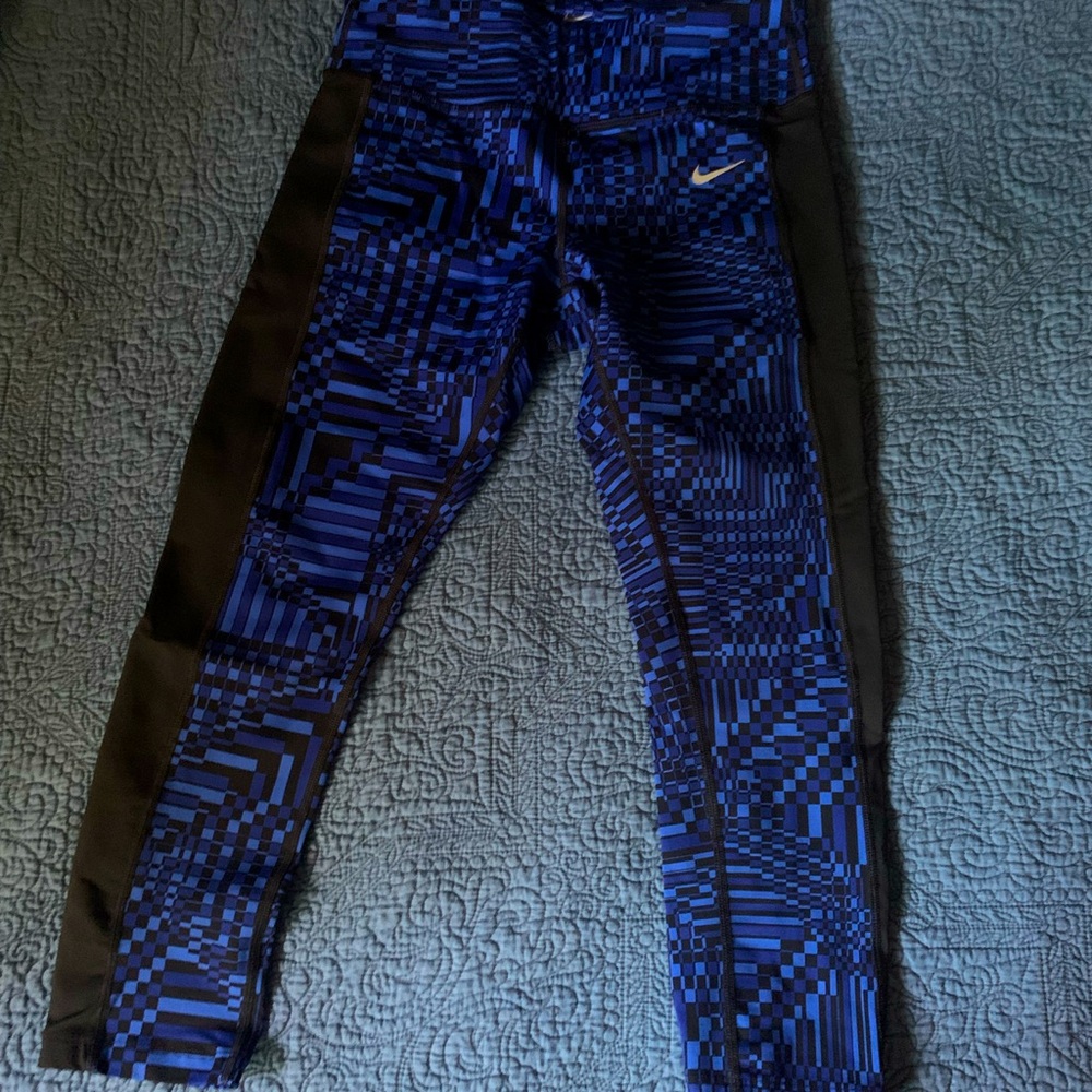 Like New Nike Crop Legging